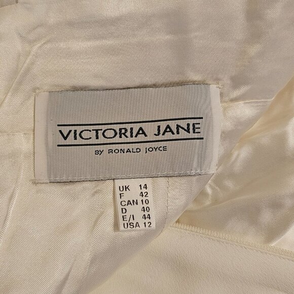 The Victoria Jane Ivory Wedding Dress 12 - Picture 4 of 6